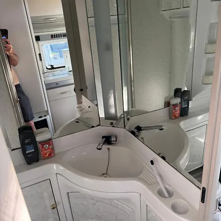 Karavan ždáň Apartamento *